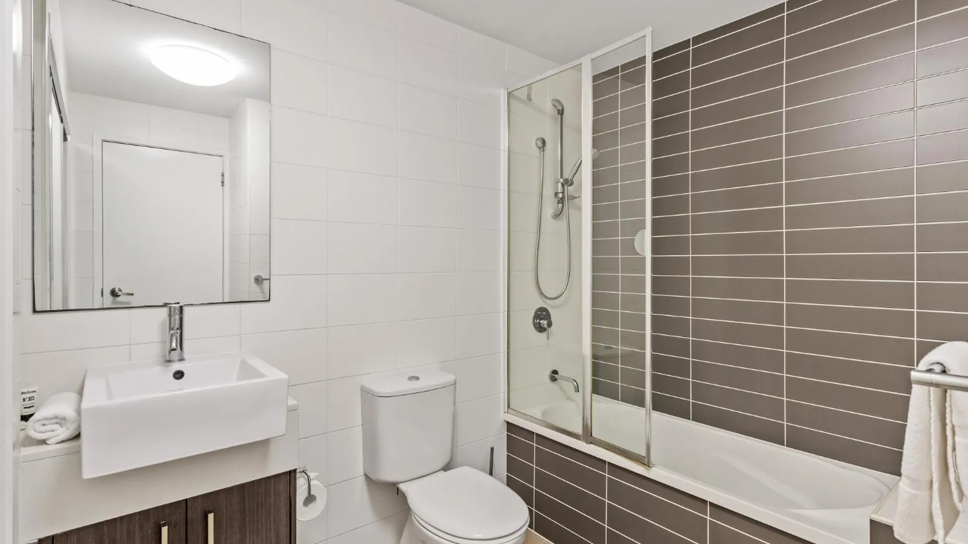 Apartment Central Cosy 2-Bed With Pool And Near Qut & Cbd Brisbane